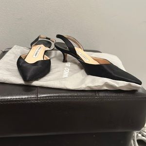 Sling back manolos